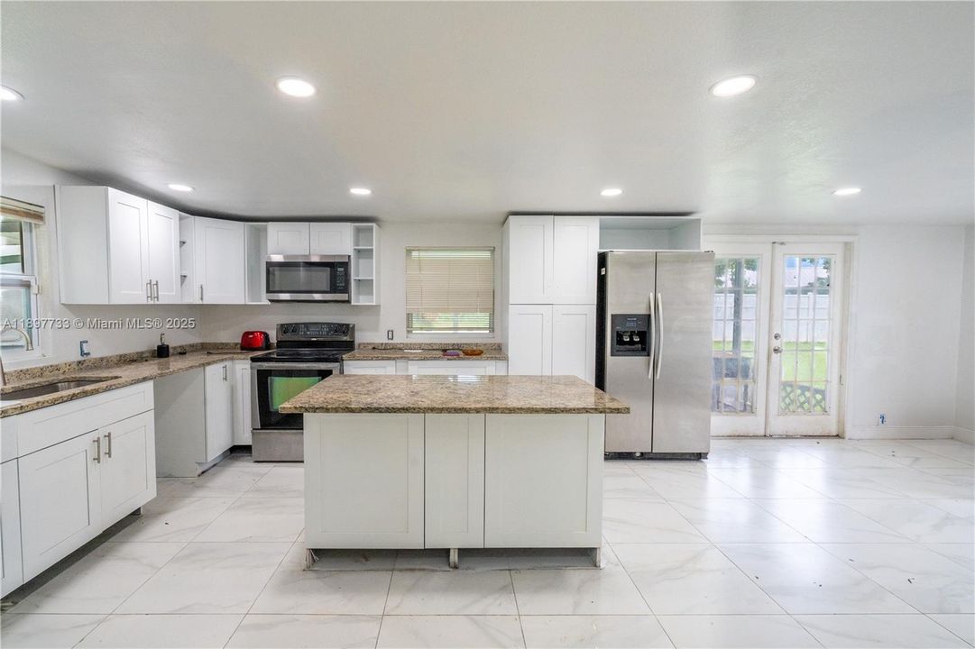 En Renta: $2,050 (3 camas, 2 baños, 0 Pies cuadrados)