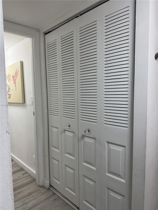 На продажу: $195,000 (2 спален, 1 ванн, 1038 Квадратных фут)