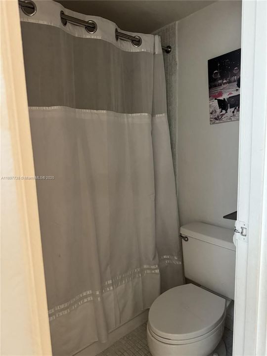 На продажу: $195,000 (2 спален, 1 ванн, 1038 Квадратных фут)