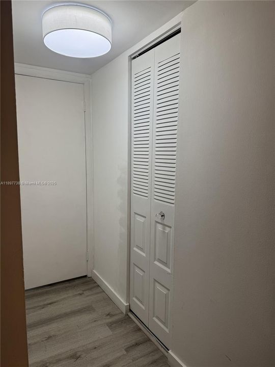 На продажу: $195,000 (2 спален, 1 ванн, 1038 Квадратных фут)