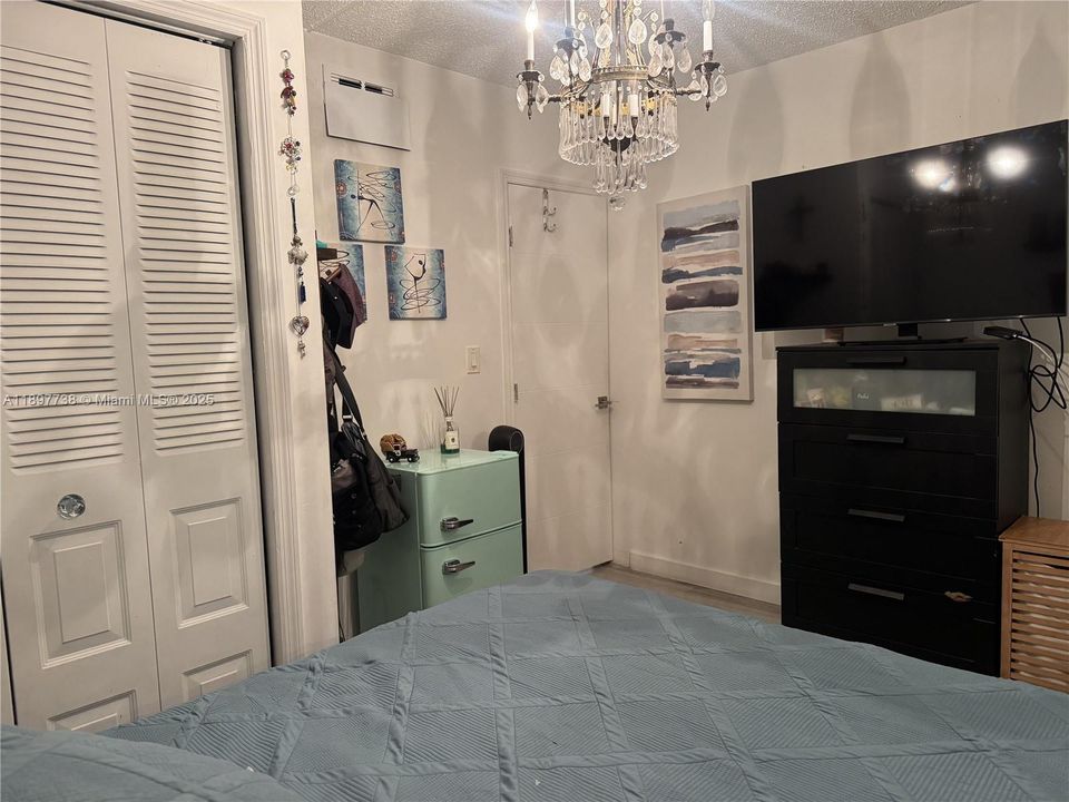 На продажу: $195,000 (2 спален, 1 ванн, 1038 Квадратных фут)