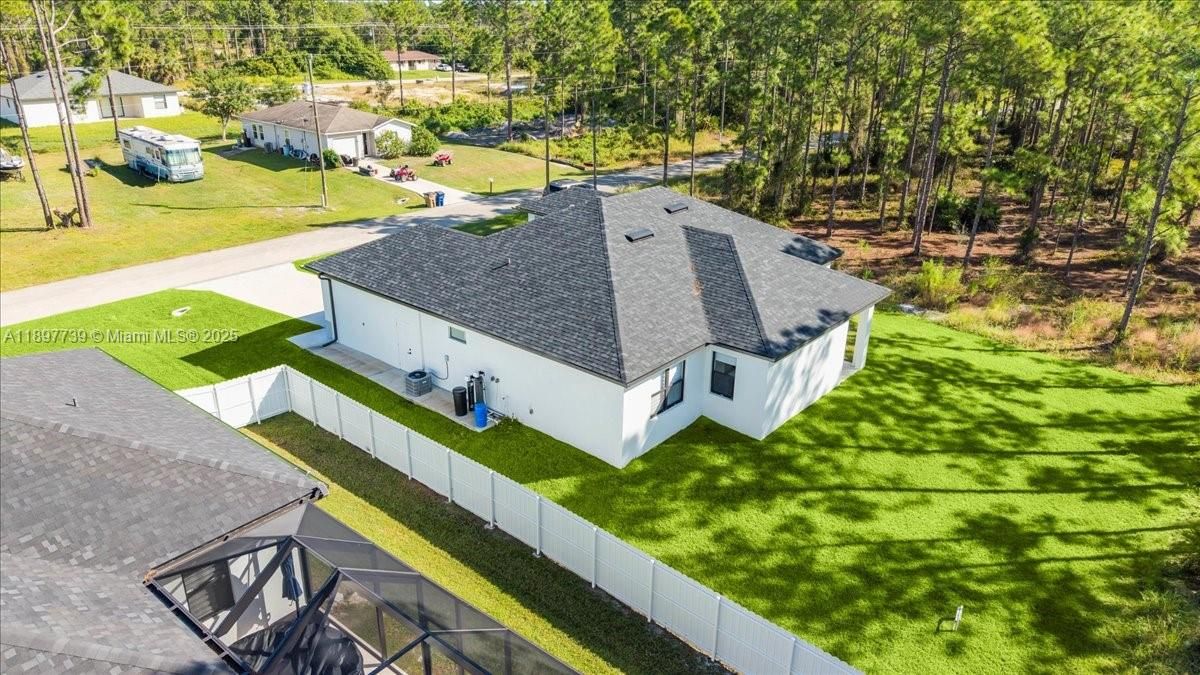 For Sale: $339,500 (4 beds, 2 baths, 1842 Square Feet)