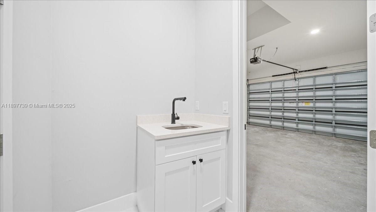 For Sale: $339,500 (4 beds, 2 baths, 1842 Square Feet)