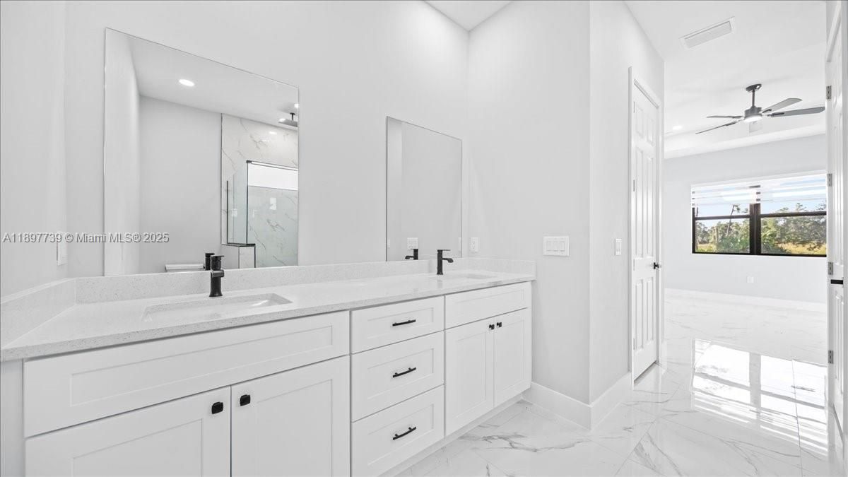 For Sale: $339,500 (4 beds, 2 baths, 1842 Square Feet)