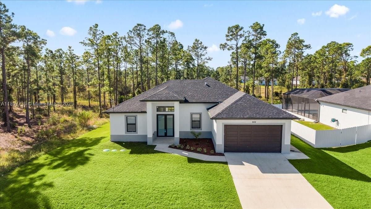 For Sale: $339,500 (4 beds, 2 baths, 1842 Square Feet)