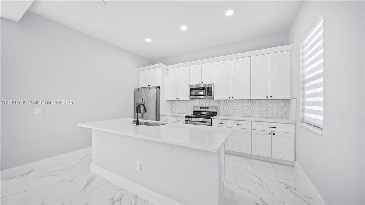 For Sale: $339,500 (4 beds, 2 baths, 1842 Square Feet)