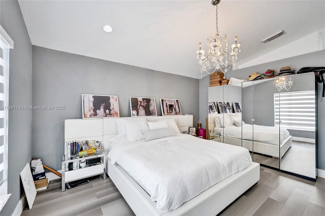 For Sale: $849,000 (4 beds, 2 baths, 1852 Square Feet)