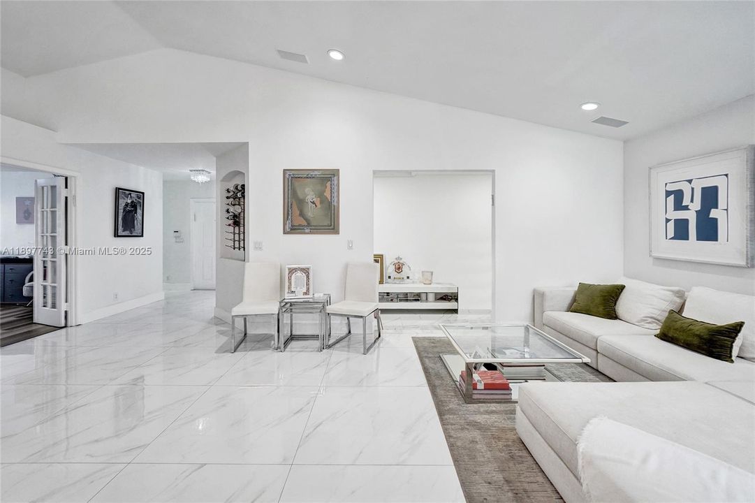 For Sale: $849,000 (4 beds, 2 baths, 1852 Square Feet)