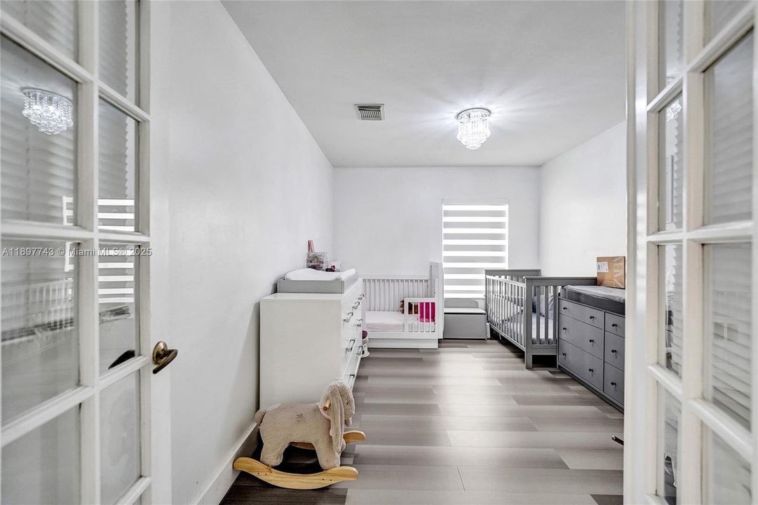 For Sale: $849,000 (4 beds, 2 baths, 1852 Square Feet)