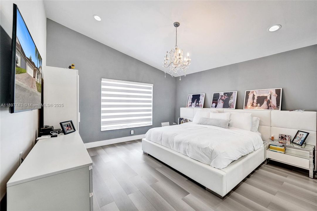 For Sale: $849,000 (4 beds, 2 baths, 1852 Square Feet)