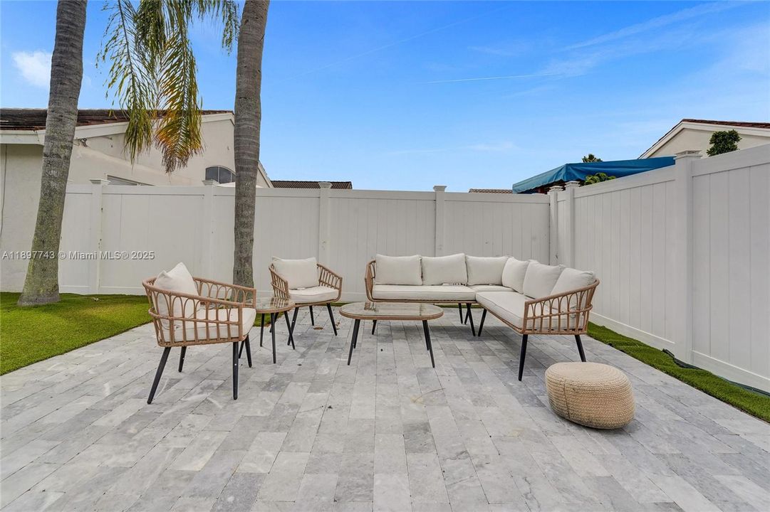 For Sale: $849,000 (4 beds, 2 baths, 1852 Square Feet)