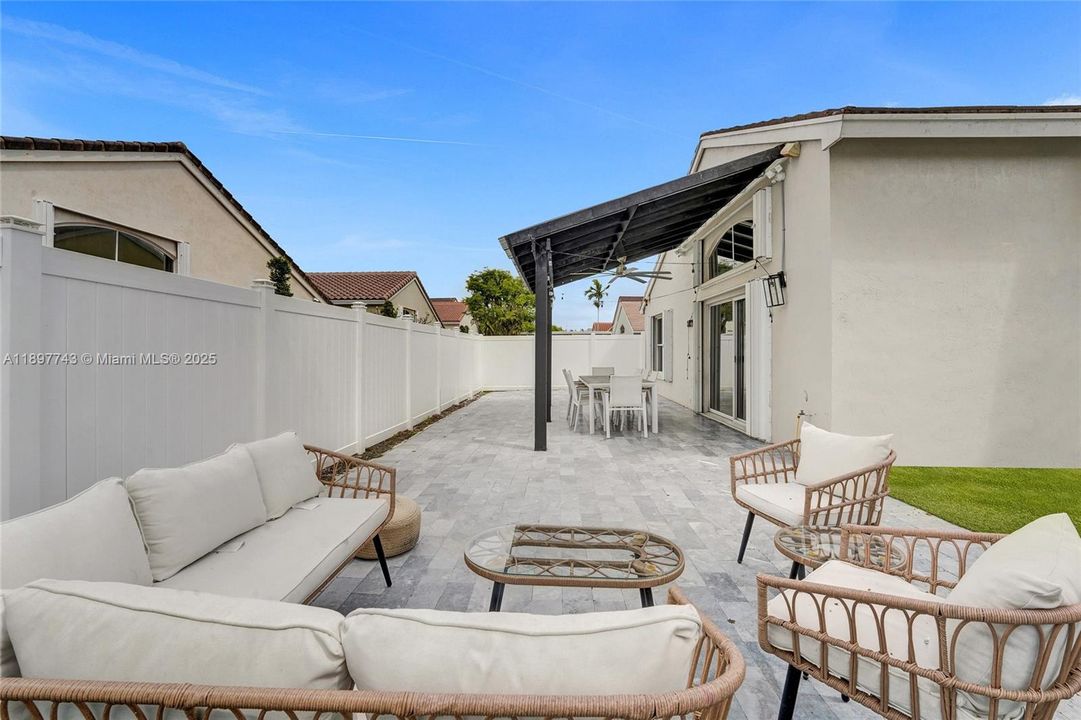 For Sale: $849,000 (4 beds, 2 baths, 1852 Square Feet)