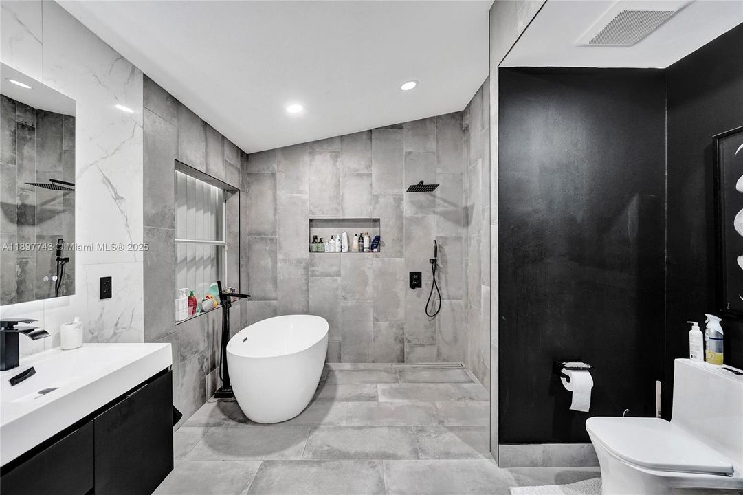 For Sale: $849,000 (4 beds, 2 baths, 1852 Square Feet)