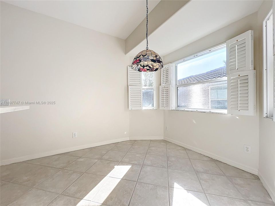 For Rent: $4,295 (3 beds, 2 baths, 1825 Square Feet)