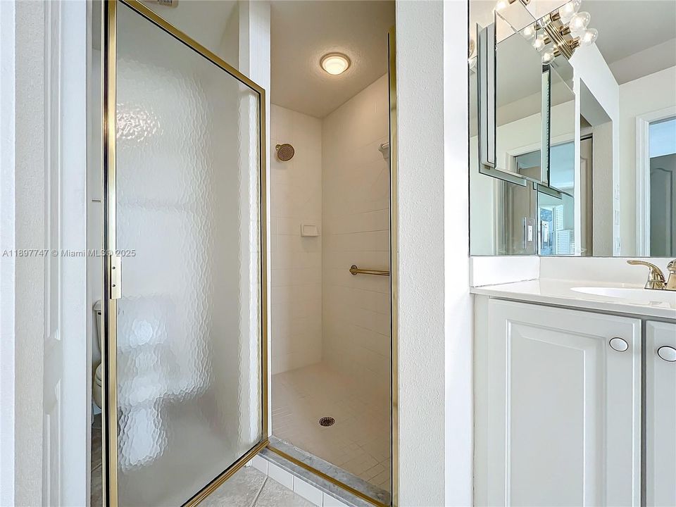 For Rent: $4,295 (3 beds, 2 baths, 1825 Square Feet)