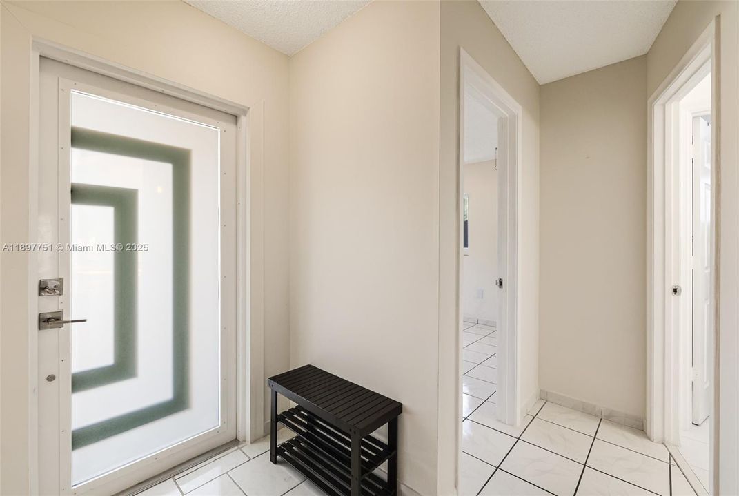 待售: $549,000 (2 贝兹, 2 浴室, 1255 平方英尺)