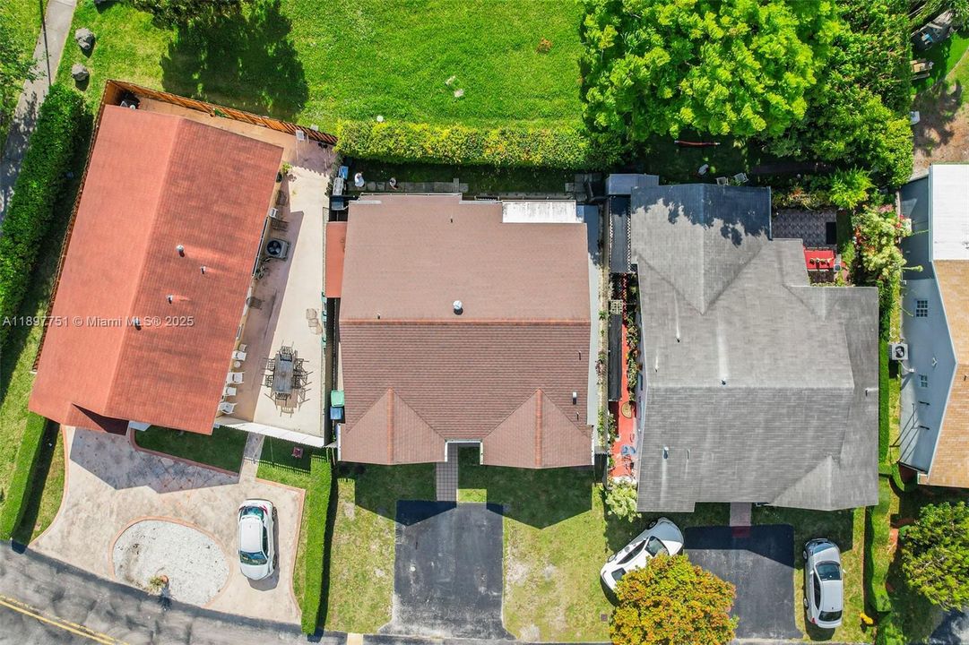 待售: $549,000 (2 贝兹, 2 浴室, 1255 平方英尺)