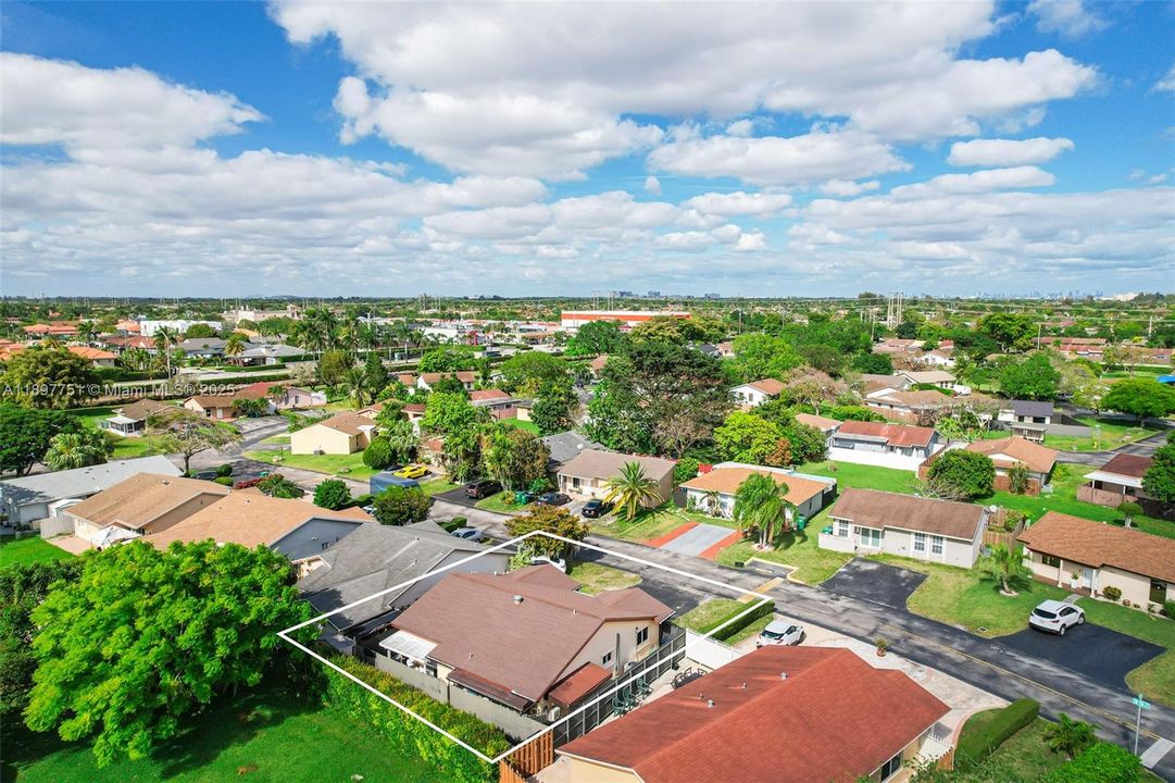 待售: $549,000 (2 贝兹, 2 浴室, 1255 平方英尺)