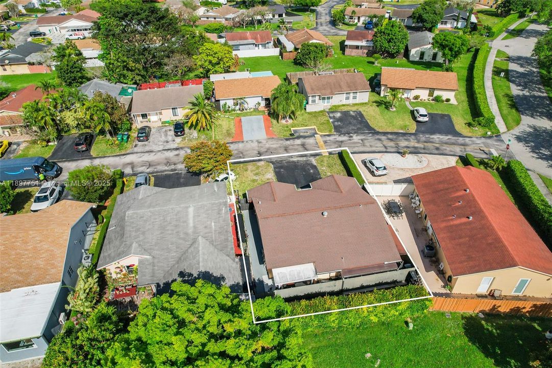 待售: $549,000 (2 贝兹, 2 浴室, 1255 平方英尺)