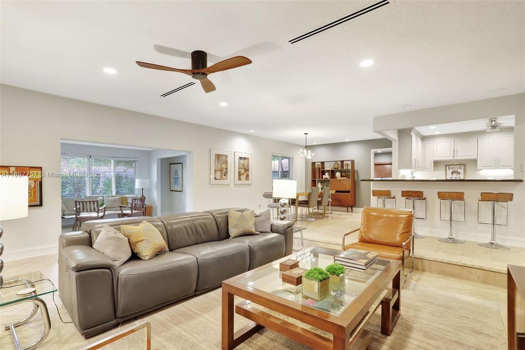 For Rent: $4,200 (3 beds, 3 baths, 2480 Square Feet)