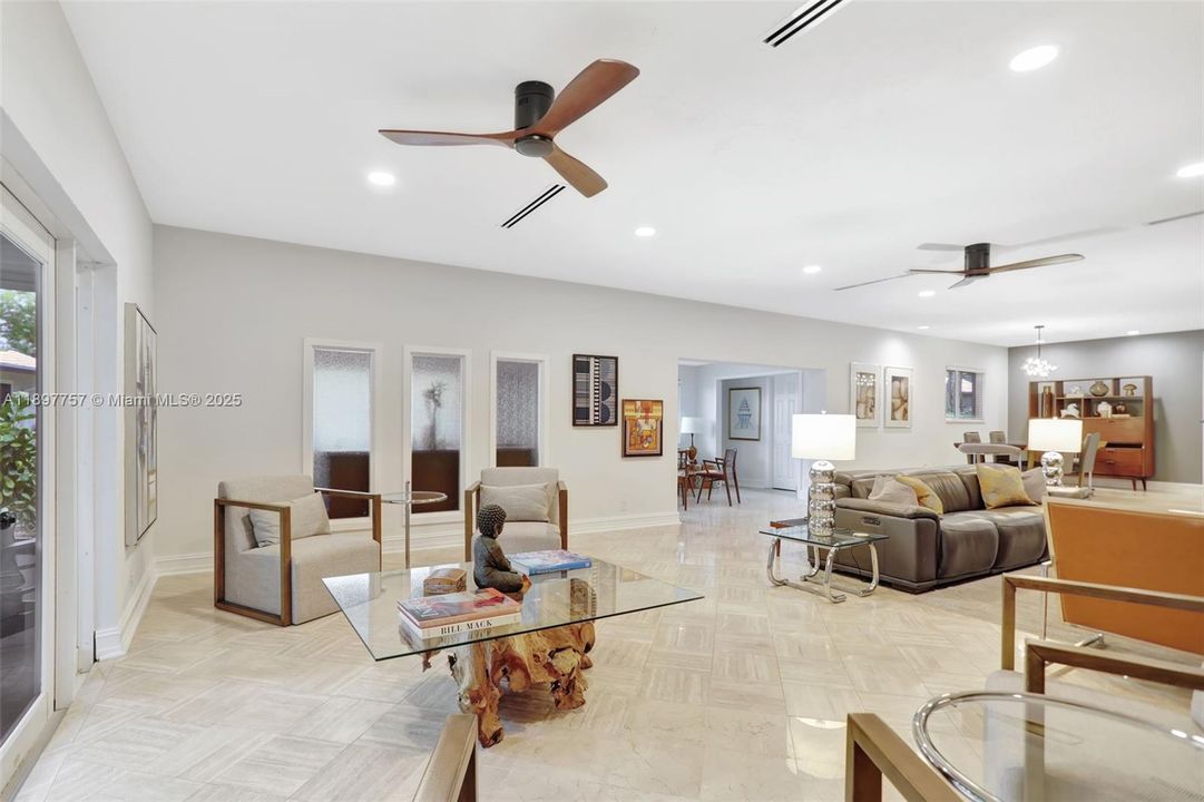 For Rent: $4,200 (3 beds, 3 baths, 2480 Square Feet)