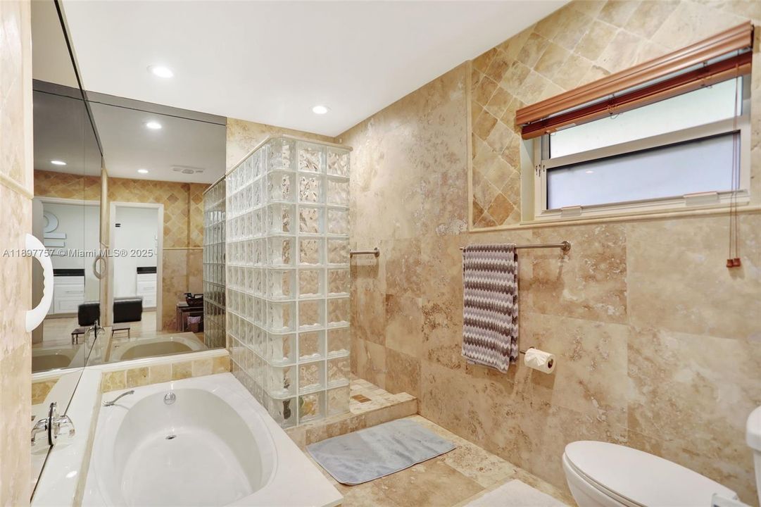 For Rent: $4,200 (3 beds, 3 baths, 2480 Square Feet)