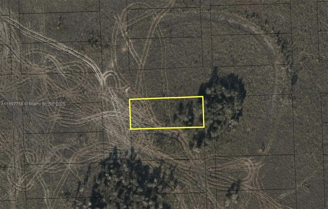 На продажу: $30,000 (0.17 acres)