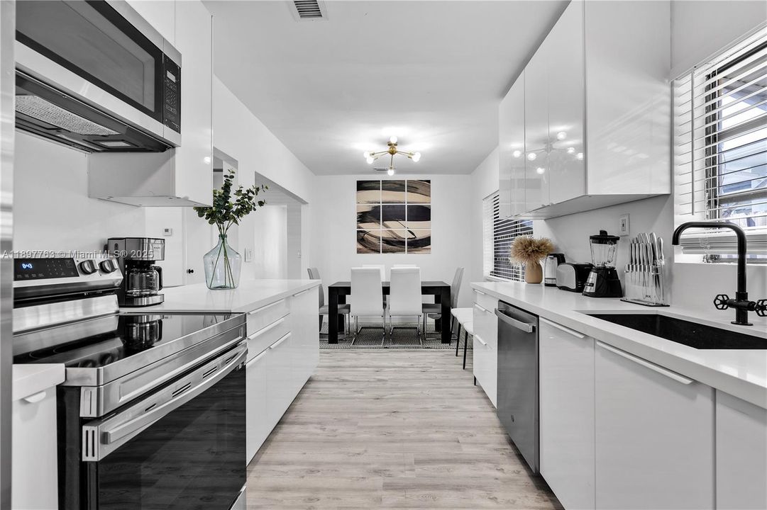 For Sale: $1,200,000 (4 beds, 3 baths, 2249 Square Feet)