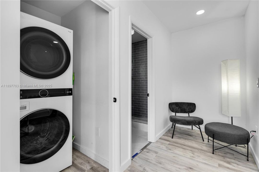 For Sale: $1,200,000 (4 beds, 3 baths, 2249 Square Feet)