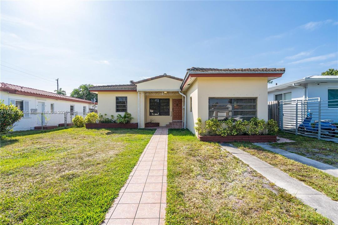 For Sale: $1,200,000 (4 beds, 3 baths, 2249 Square Feet)