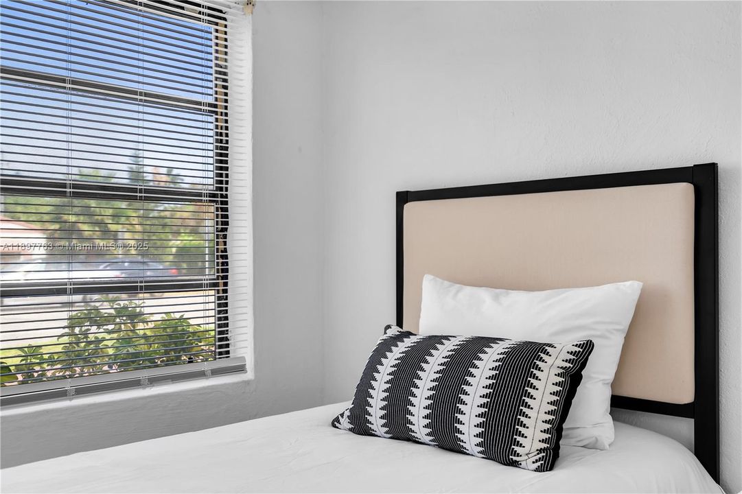 For Sale: $1,200,000 (4 beds, 3 baths, 2249 Square Feet)