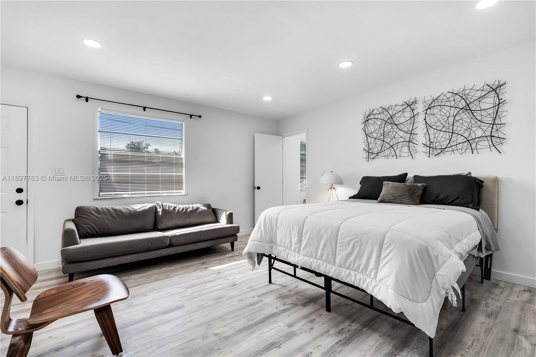 For Sale: $1,200,000 (4 beds, 3 baths, 2249 Square Feet)