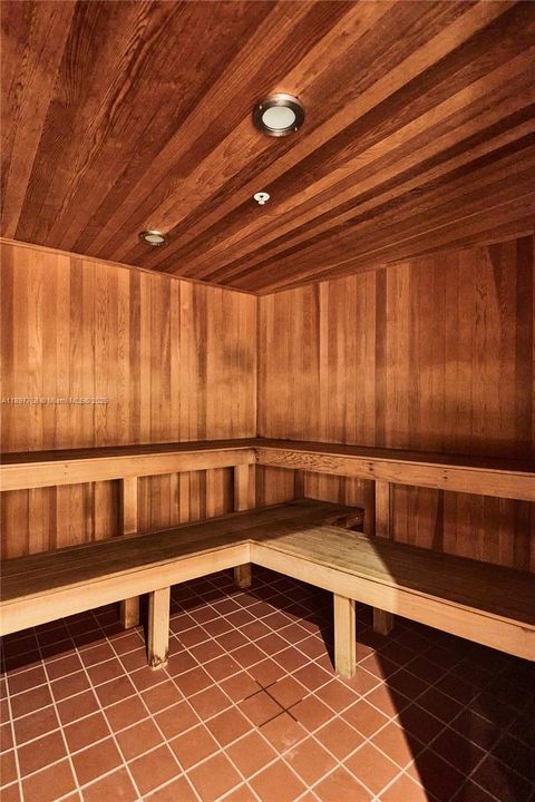 Recently Rented: $7,300 (2 beds, 3 baths, 2115 Square Feet)