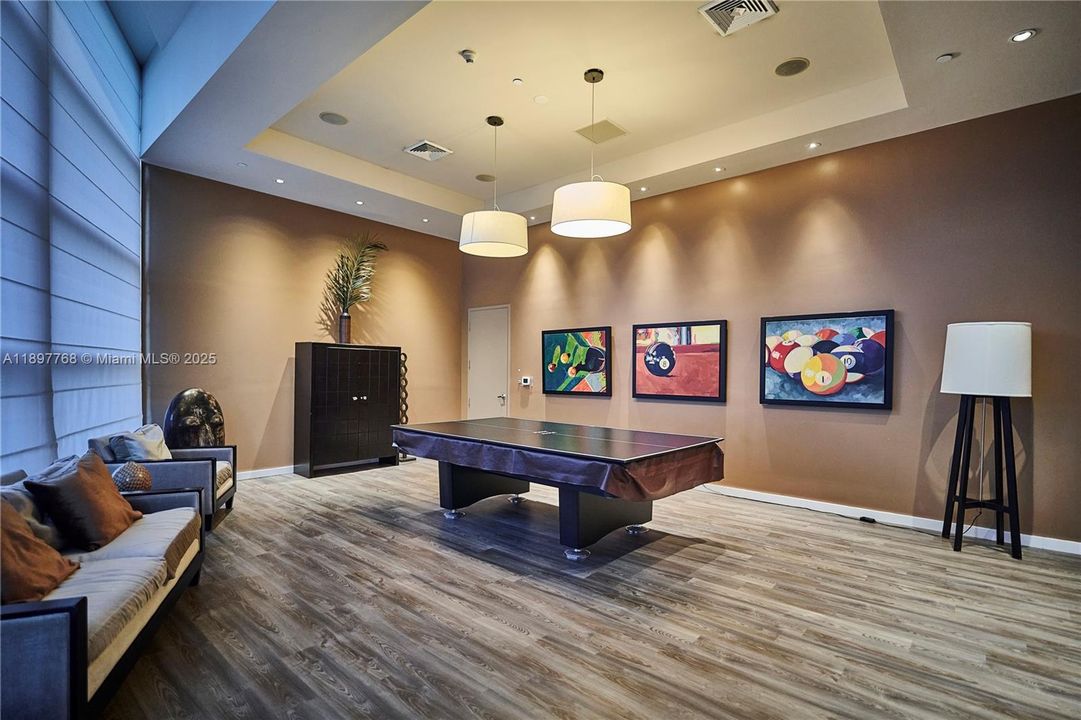 Recently Rented: $7,300 (2 beds, 3 baths, 2115 Square Feet)