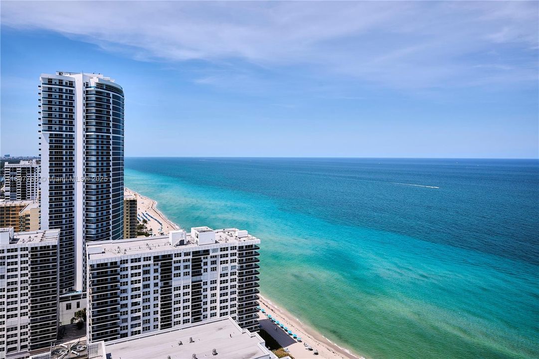 Recently Rented: $7,300 (2 beds, 3 baths, 2115 Square Feet)