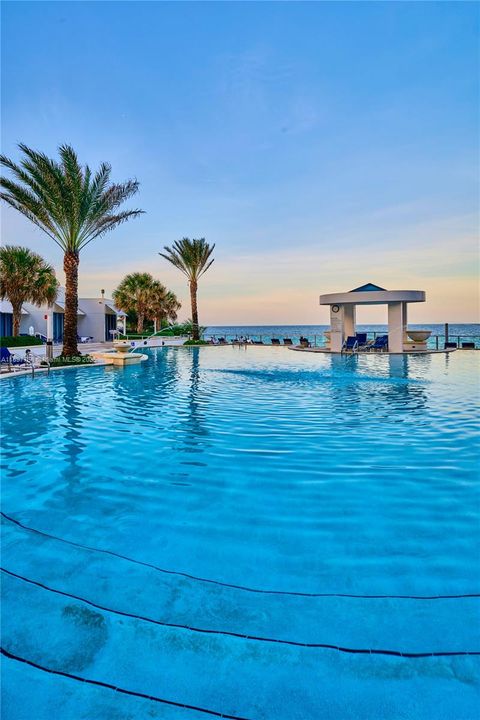 Recently Rented: $7,300 (2 beds, 3 baths, 2115 Square Feet)