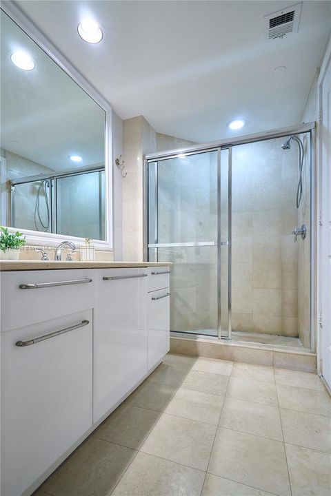 Recently Rented: $7,300 (2 beds, 3 baths, 2115 Square Feet)