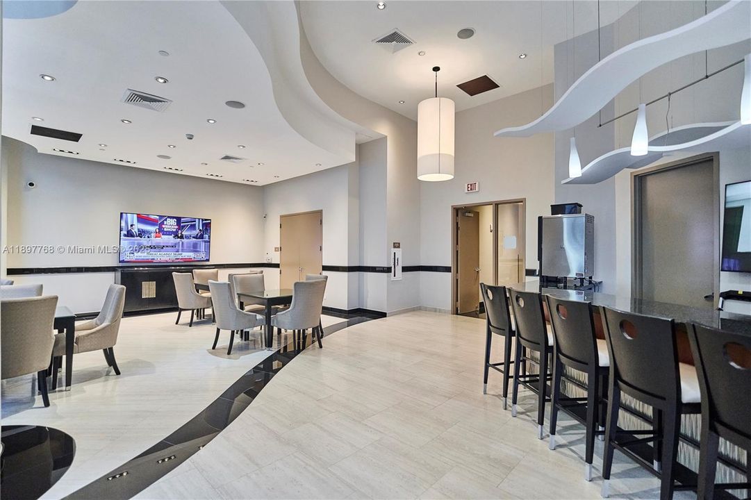 Recently Rented: $7,300 (2 beds, 3 baths, 2115 Square Feet)