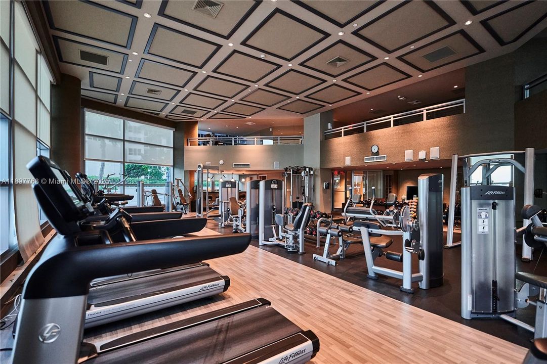 Recently Rented: $7,300 (2 beds, 3 baths, 2115 Square Feet)