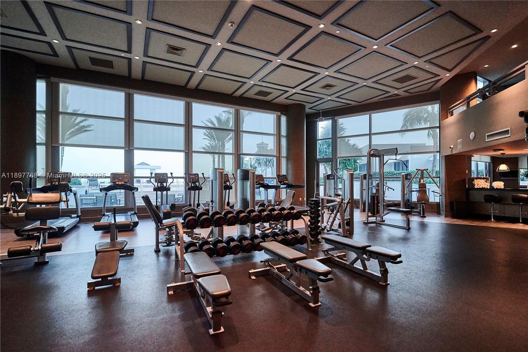 Recently Rented: $7,300 (2 beds, 3 baths, 2115 Square Feet)