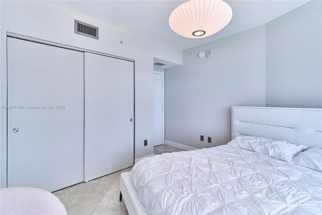 Recently Rented: $7,300 (2 beds, 3 baths, 2115 Square Feet)