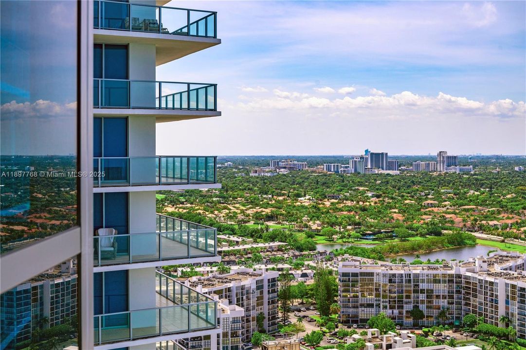 Recently Rented: $7,300 (2 beds, 3 baths, 2115 Square Feet)