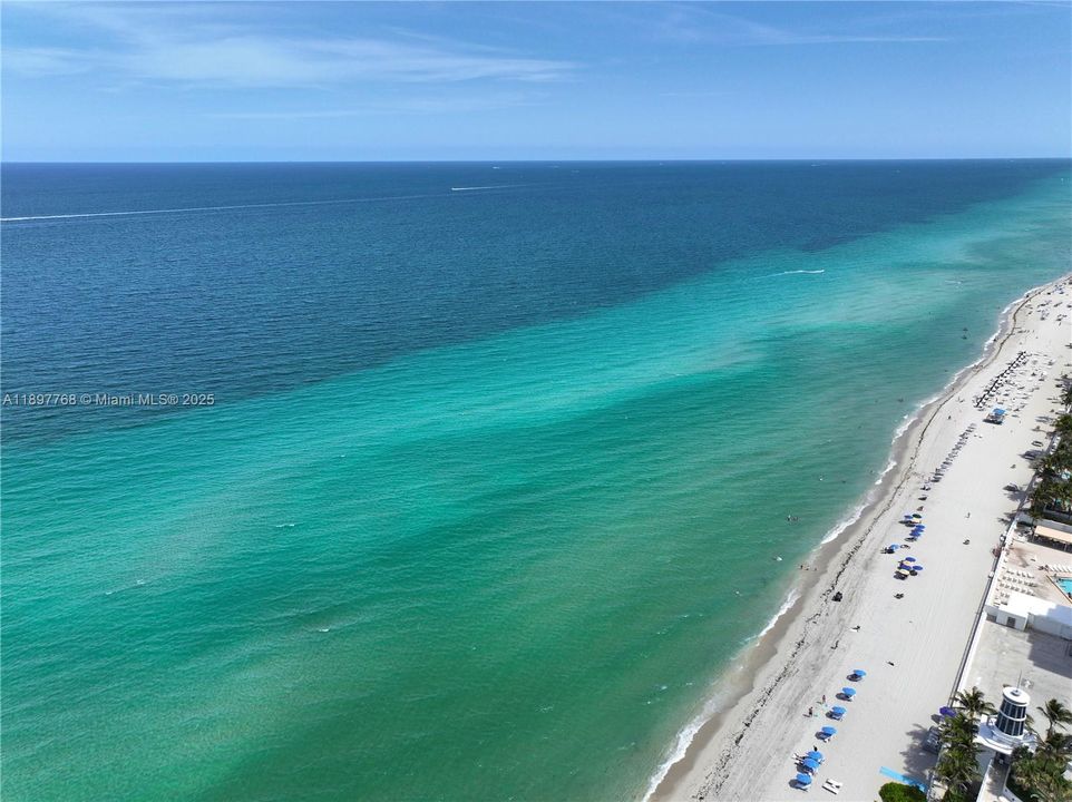 Recently Rented: $7,300 (2 beds, 3 baths, 2115 Square Feet)