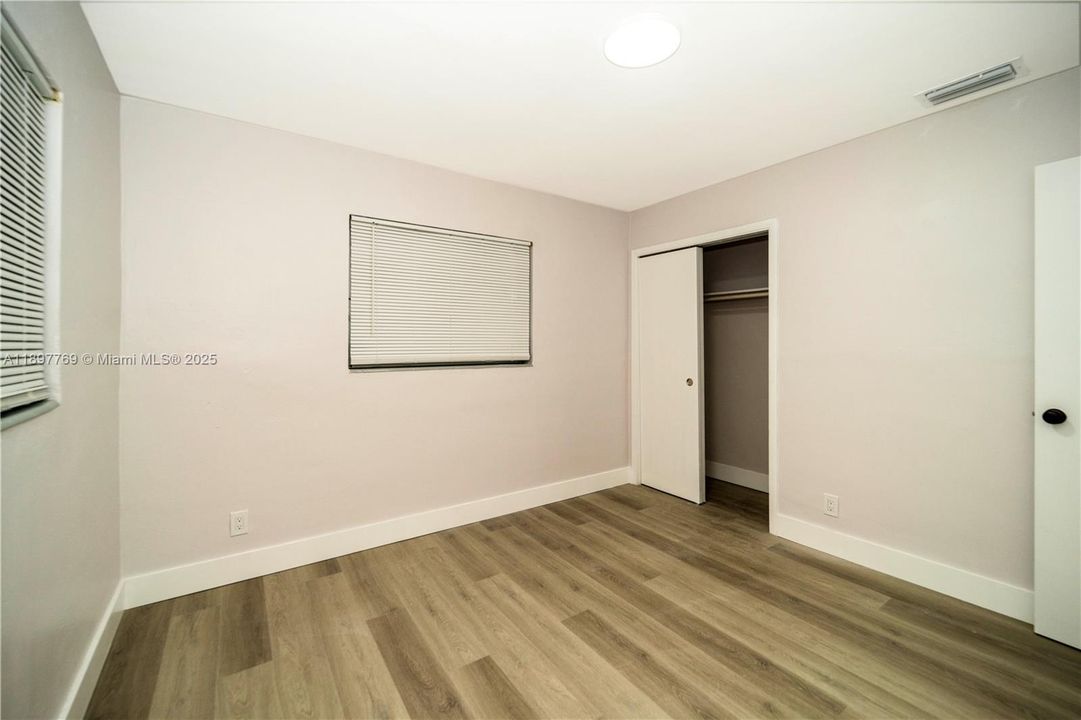 For Sale: $469,000 (4 beds, 2 baths, 1209 Square Feet)