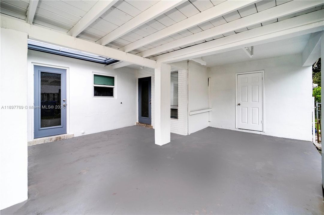 For Sale: $469,000 (4 beds, 2 baths, 1209 Square Feet)