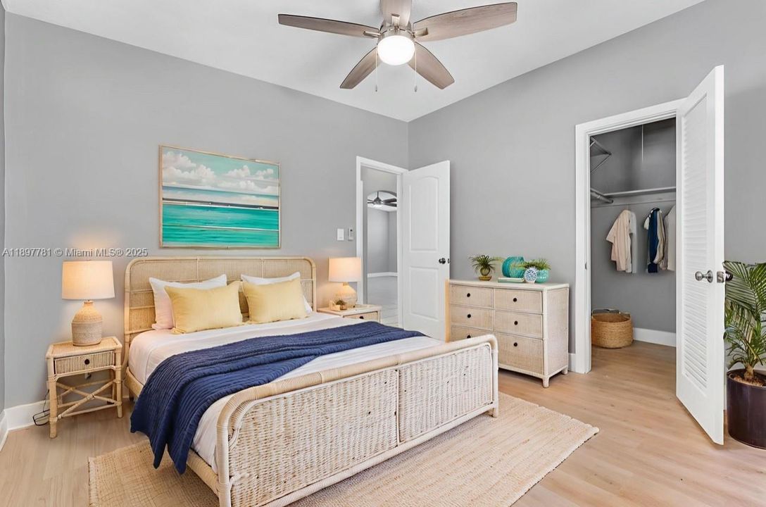 For Rent: $3,000 (2 beds, 1 baths, 900 Square Feet)