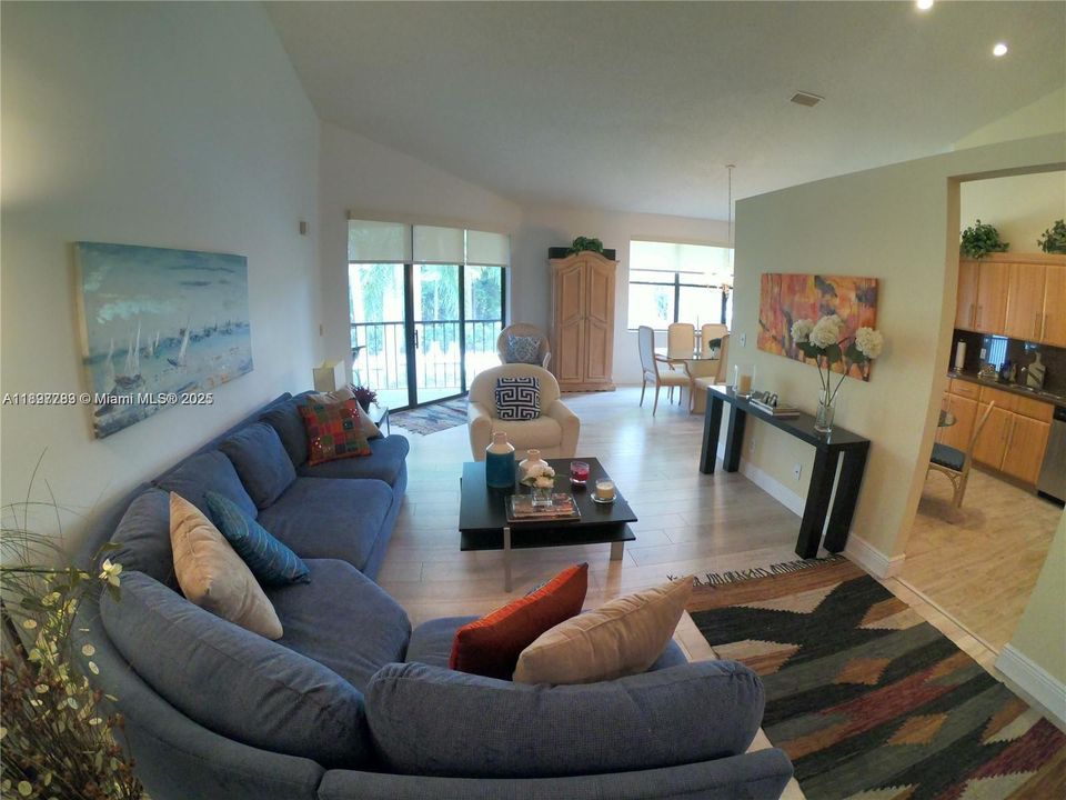 For Sale: $480,000 (3 beds, 2 baths, 1747 Square Feet)