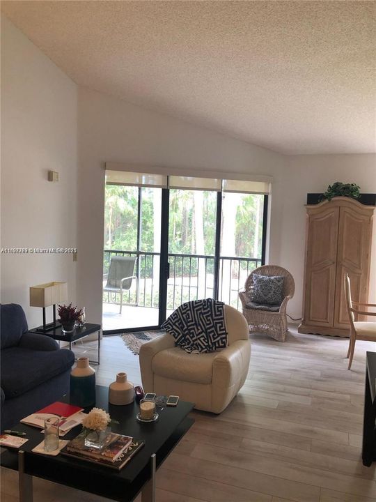 For Sale: $480,000 (3 beds, 2 baths, 1747 Square Feet)