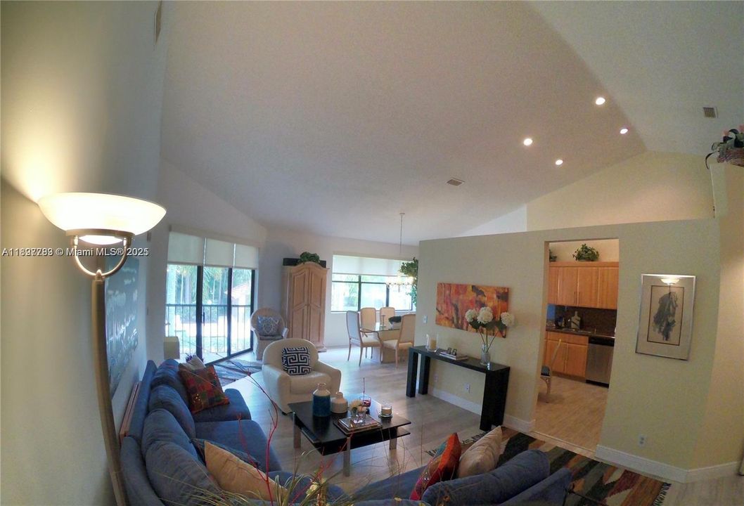 For Sale: $480,000 (3 beds, 2 baths, 1747 Square Feet)