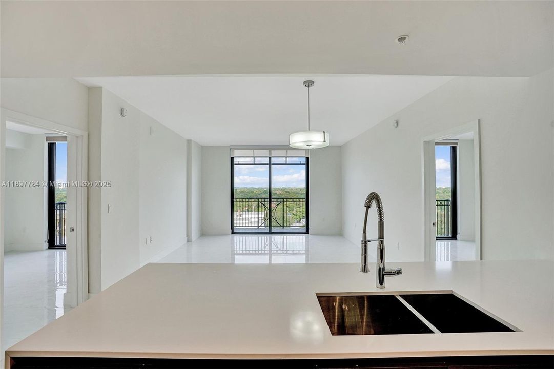 Active With Contract: $5,500 (2 beds, 2 baths, 1032 Square Feet)